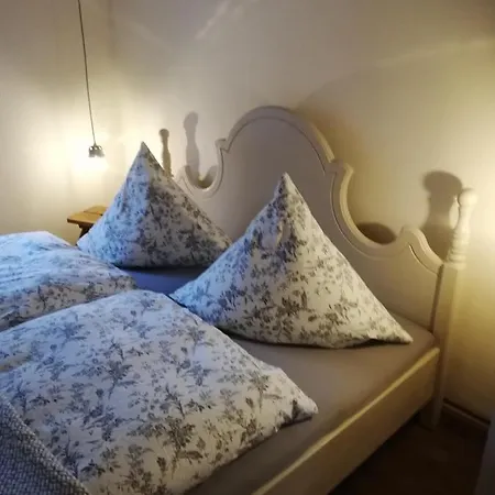 Am Schlossberg 公寓